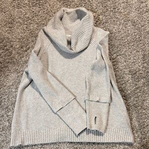 Market & Spruce Light Gray Cowl Neck Sweater